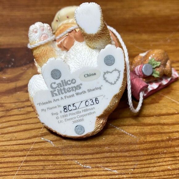 Calico Kittens Friends are a Feast Worth Sharing and A Splash of Happiness - Picture 5 of 12